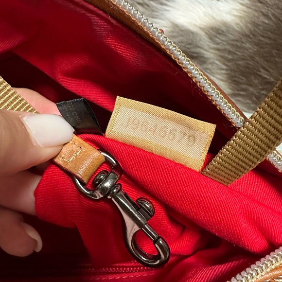 Dooney & Bourke Cream and Tan Logo Bag - Picture 12 of 13